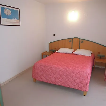 Grands Chenes Du Parc 3* אמנוויל