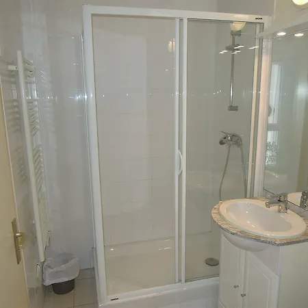 Grands Chenes Du Parc Apart Otel 3*