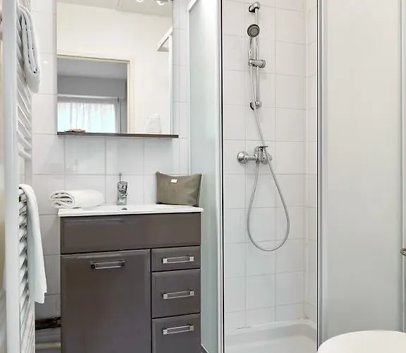 Les Grands Chenes Les Thermes 岩尼维利