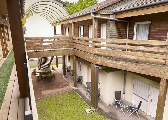 Les Grands Chenes Les Thermes